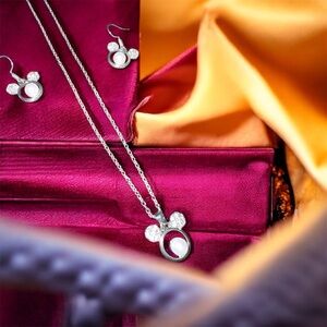 Silver-Tone Pearl & Cubic Zirconia Mouse Style Necklace and Earrings Set